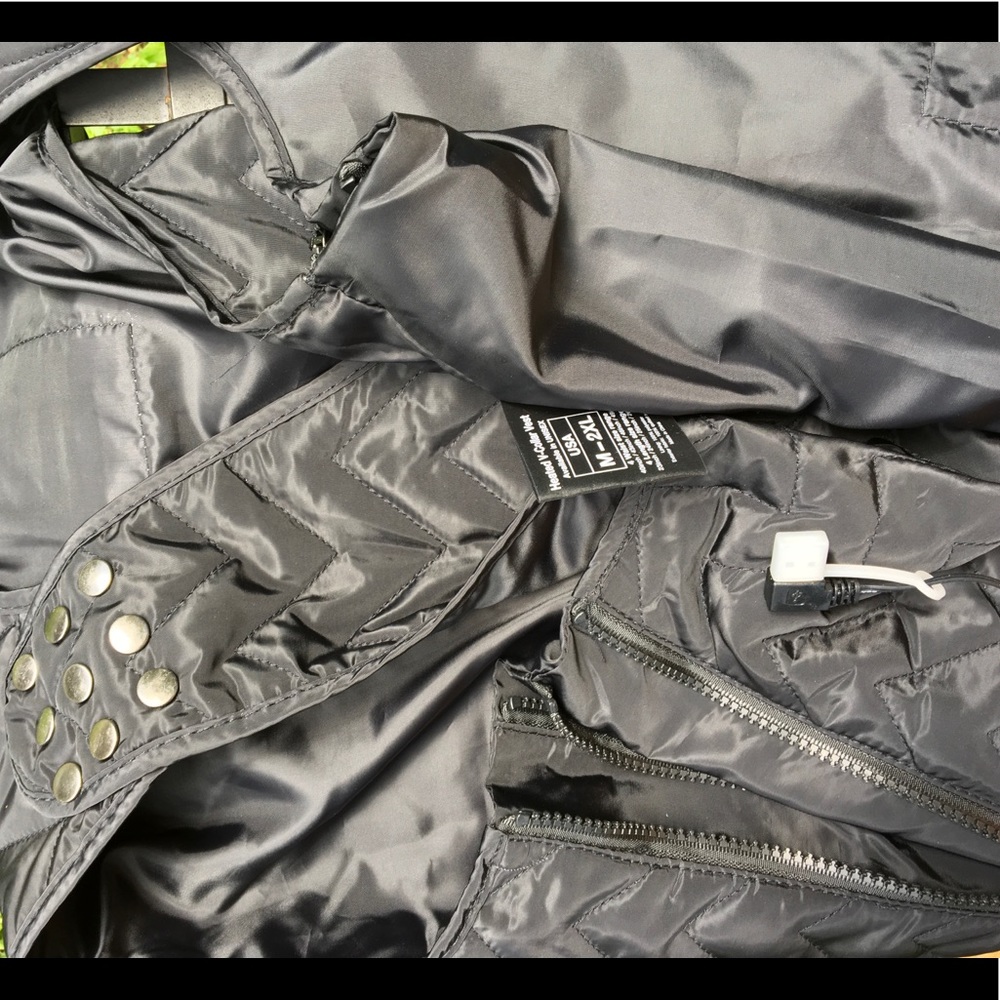 Heated Apparel adjustable Puffy vest (med-xxl) - Picture 5 of 8